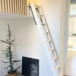 ECHELLE DE MEZZANINE BLANCHE